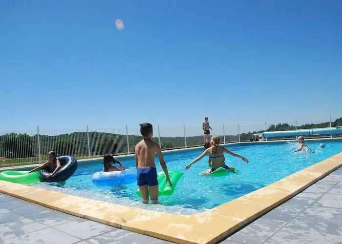 Bed & Breakfast Domaine Les Teuillères Lacam-dʼOurcet